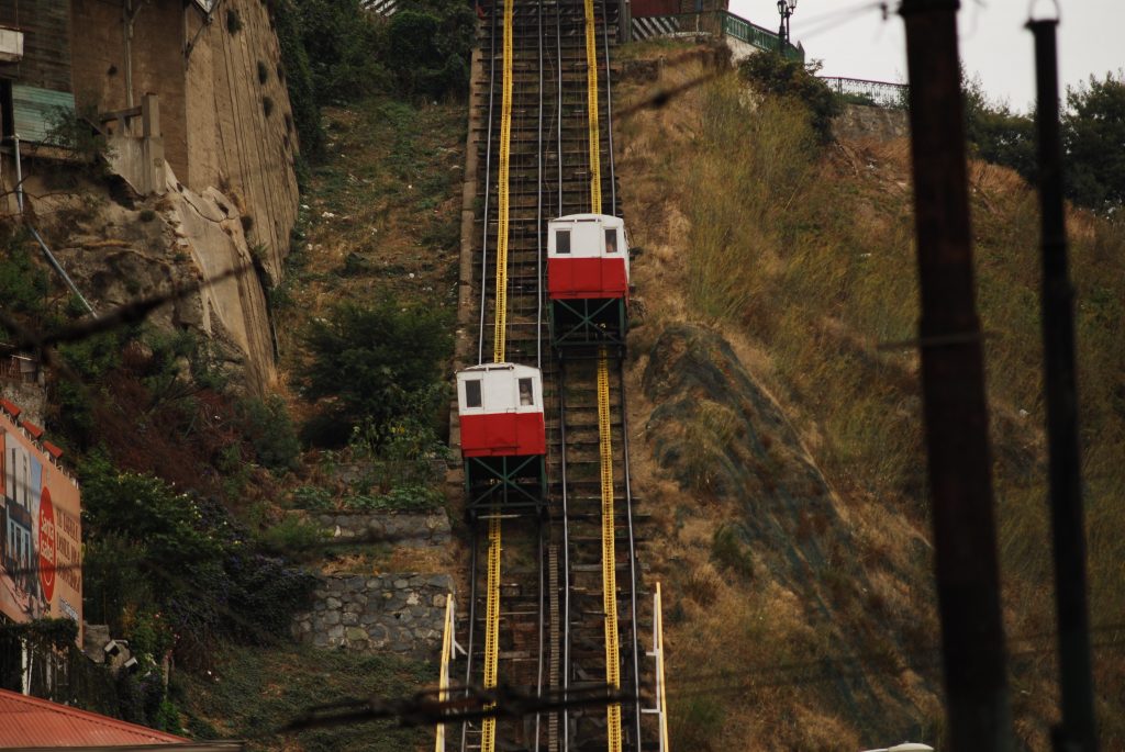 One of the several sets of ascensores in the city! An ingenious way to avoid walking up the hills. Photo not my own (taken from https://commons.wikimedia.org/wiki/File:Ascensor_Artilleria_in_Valpara%C3%ADso.jpg; file is licensed under the Creative Commons Attribution 2.5 Generic license)