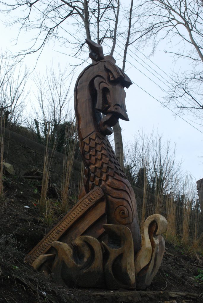  Carving of a viking ship's dragonhead